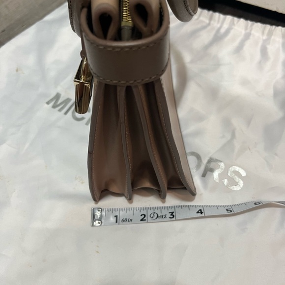 Michael Kors Small Tatiana Two Tone Leather Sachel - Picture 5 of 8